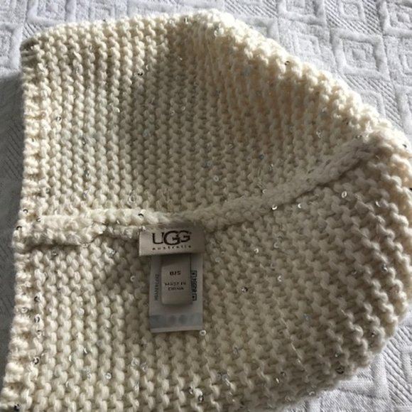 UGG Womens Beanie Handcraft Knit  Fur Pom Beanie Hat and scarf( Ivory ) main image 8